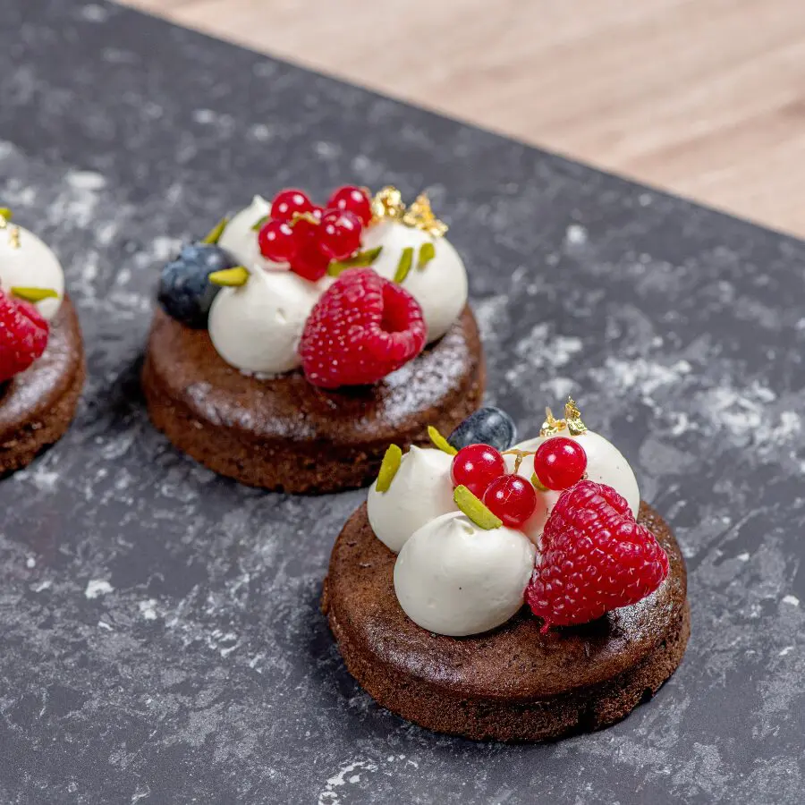 MAE - MOULE CYLINDRE SILICONE 60 X 40CM - 24 ALVEOLES DIAM 81MM HT 28MM 139ML