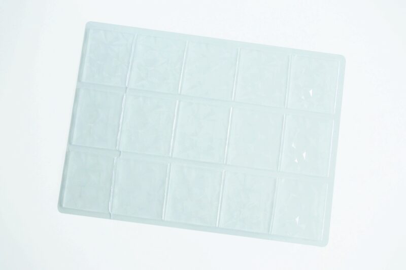 001688 PCB BLISTERS EMBOUTS RECTANGLES ORIGAMI SOIT 60 EMPR. 8,5X7,5 CM 4PCES ***S/CD***