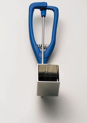 INOX VIERKANT IJSLEPEL MET BLAUW HANDEL 1/30 32X32X32MM MODEL KE=STUK