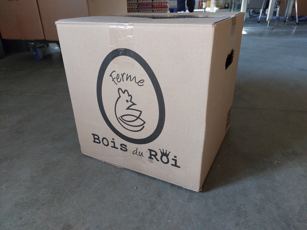 OEUFS FRAIS AU SOL CAT.A  TAILLE**L** 1BE CARTON DE 180PCES 