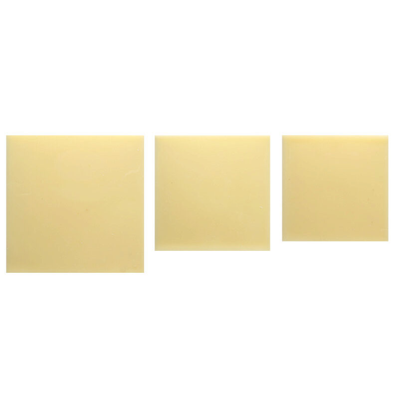 1034937 PLAQUETTE CARRÉE DE DIFFÉRENTES TAILLES EN CHOCOLAT BLANC  140 PCES ***S/CDE***