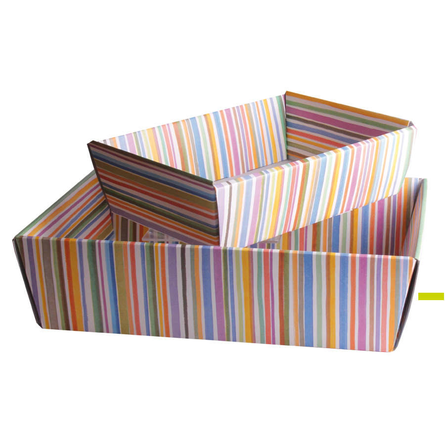 MEERKLEURIGE KARTONNEN MAND 26X26X10CM FOST+ INBEGREPEN