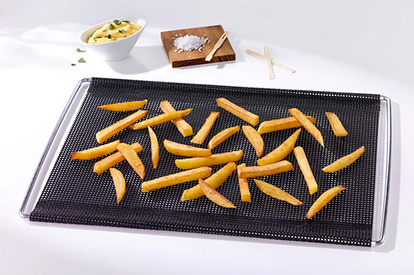 NOSTICK TAPIS FOUR PERFOREE EXTENSIBLE 31X41-49CM