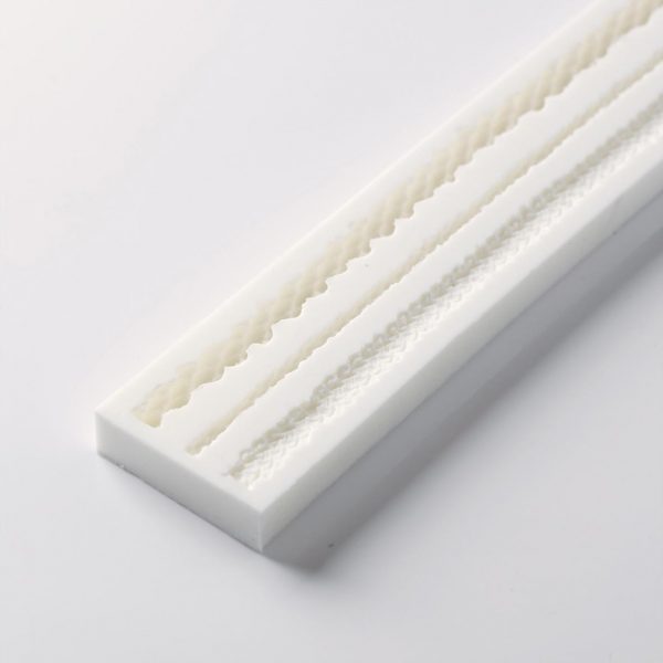 009908 PCB SILICONEN VORM DE CORDELETTES 3 ONTWERPEN 50 CM 1 STUKS ***S/CD***