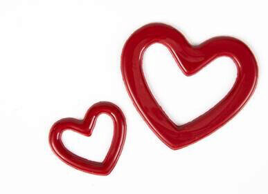 2068014 RED OPENWORK HEART BLOCK ASSORTMENT 40MM & 65MM CHOCOLATE 66 PCES ***S/CD***