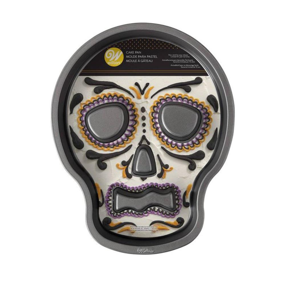 WILTON SKULL CAKE PAN