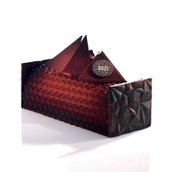 065068 PCB FEUILLES STRUCTURE PYRAMIDE 52,7X17,7 CM 10PCES ***S/CD***