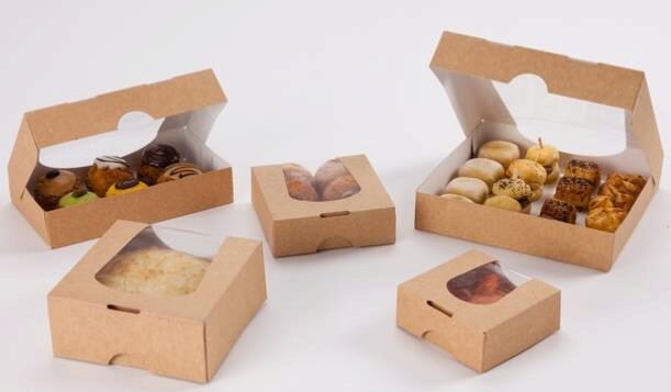 KRAFT DOOS MET VIERKANT VENSTER 20X20XHT4CM 50 STUKS