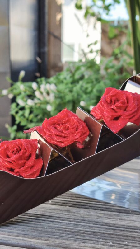 ROSE ROUGE DESHYDRATEE CRISTALLISEE 3-4CM 3 PCES