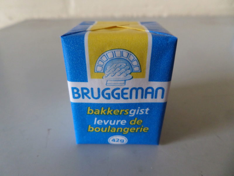 BRUGGEMAN PETIT PAQUET LEVURE FRAICHE MINI CUBE DISPLAY DE 24 X 42GR ***S/CDE***  ***VENDU UNIQUEMENT PAR 10 DISPLAYS***