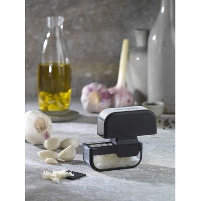 MICROPLANE GARLIC CUTTER