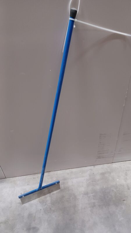 FLOOR SCRAPER STAINLESS STEEL BLADE 28CM HANDLE 125CM