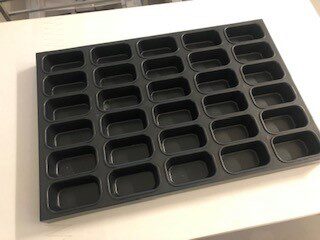 MONTAGE 5 RIJEN VAN 6 MINI ALUMINIUM BROODJES TEFLON COATING 96X53 X H38MM TOTALE AFMETINGEN 60X40 CM