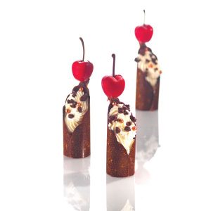 [08057044] 061206 PCB BUIZEN CN STERREN Ø 3,4 CM H. 8 CM 32STUKS ***S/CD***