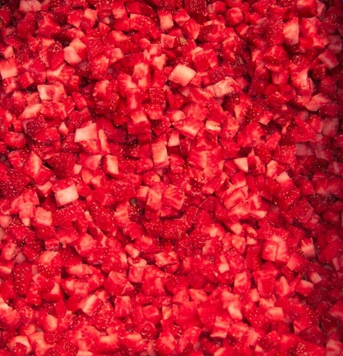 [01030073] ❄️CAMAROSSA STRAWBERRY CUBES 10/10 BULK PACK 10KG